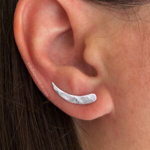 Hammered Sweep Ear Climber, Crawler Silver 925 RIGHT